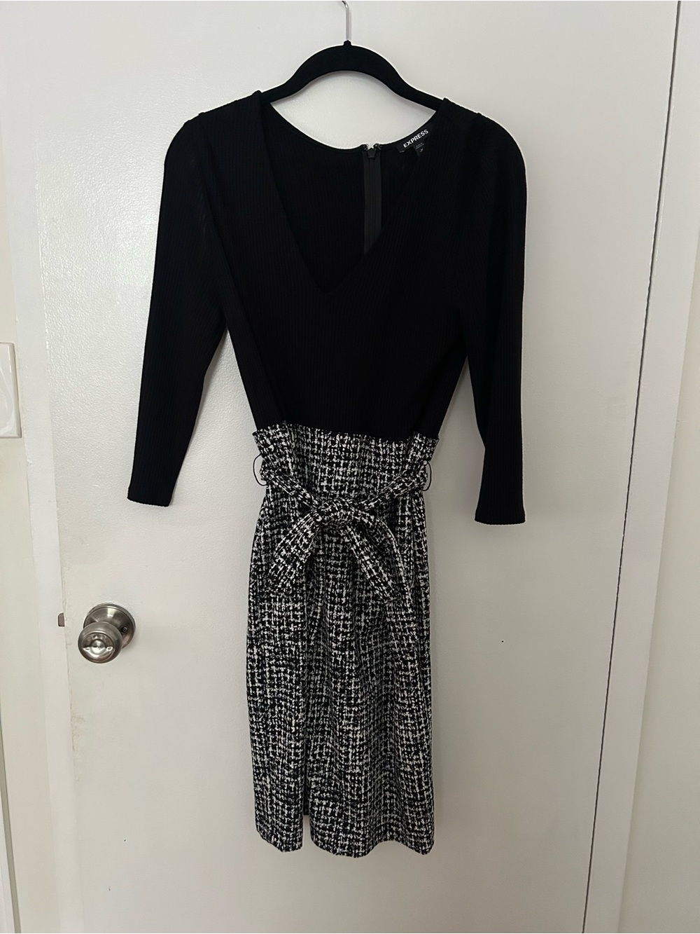 Express Chic Black & White Knit-Waist Dress